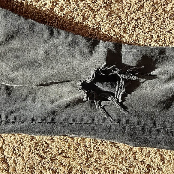 Ring of Fire black distressed jeans, size 34x30 - Picture 6 of 9